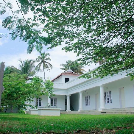 Muziris Harbour View Kochi Exterior photo